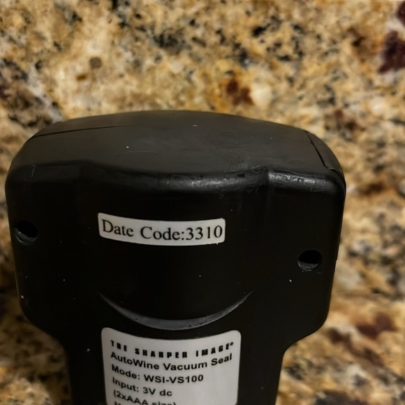 The Sharper Image AutoWine Vacuum Seal - Picture 4 of 5